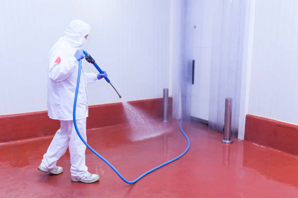 Best Animal Enclosure Cleaning  in Ocala Estates, FL